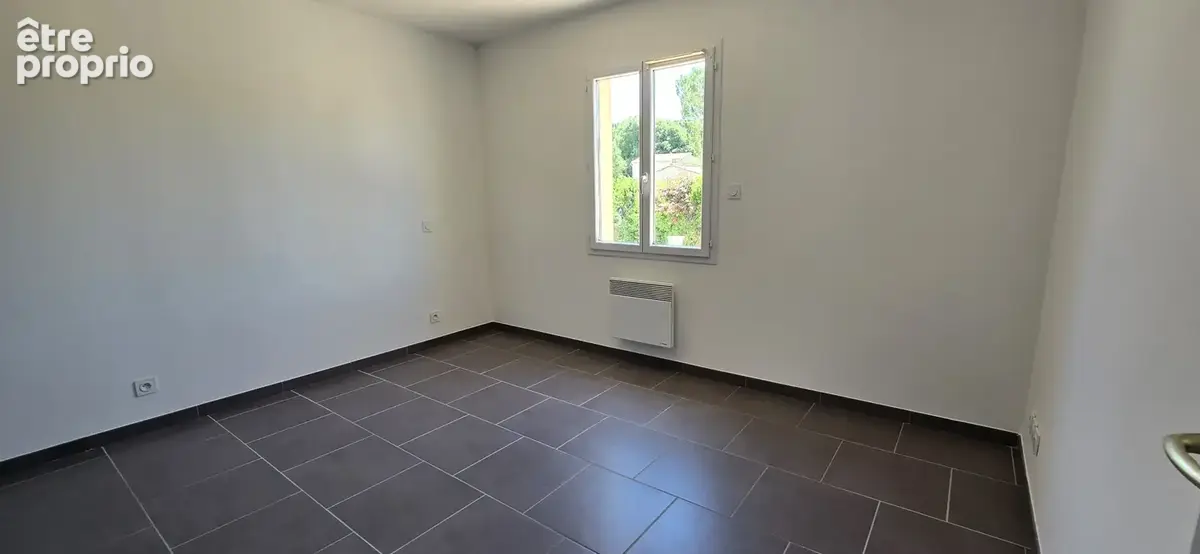 Colline impasse au calme villa  t4/5 sh 102 m2 3 ch veranda alu terrain 350 m2 piscine 7 x 4 m - photo 10
