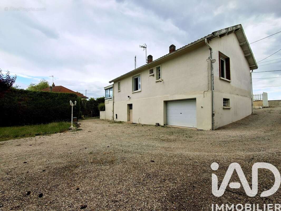 Photo 4 - Maison à MAIZIERES-LA-GRANDE-PAROISSE