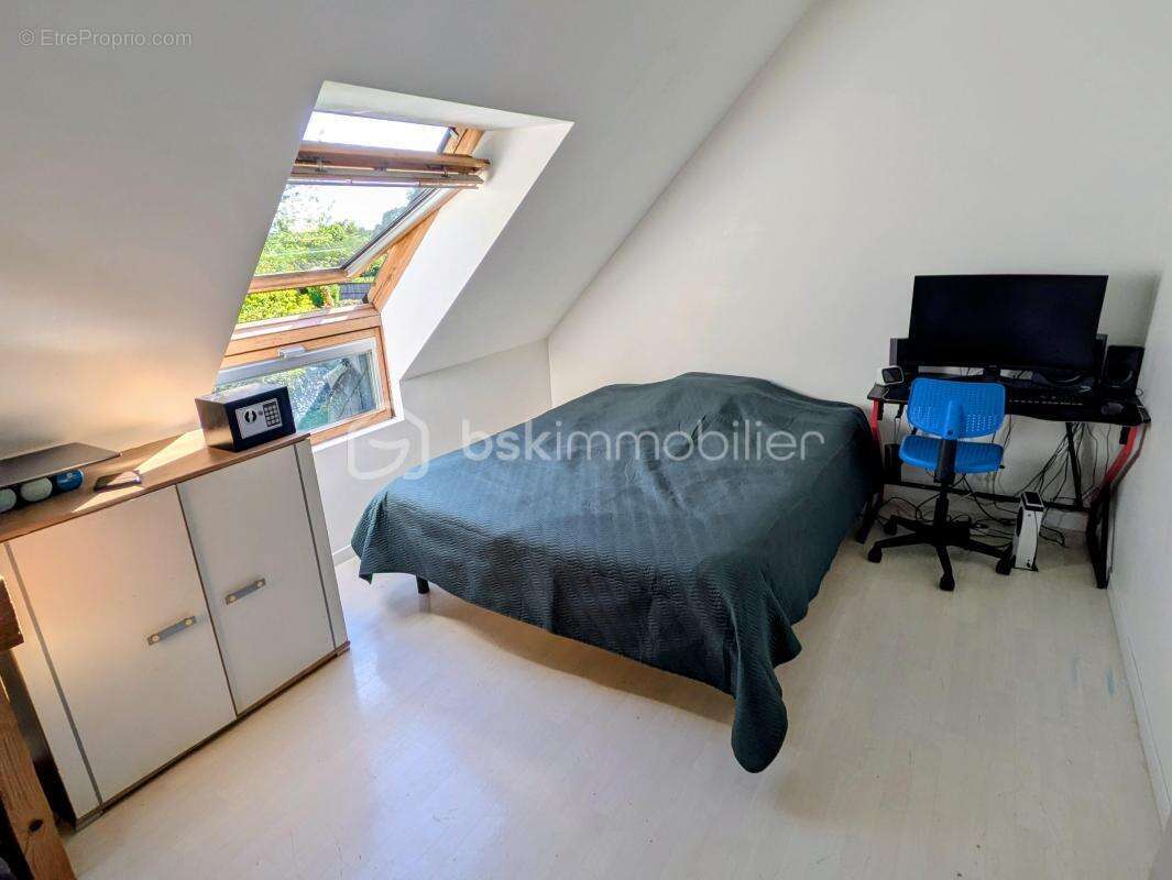 EN EXCLUSIVITÉ – Maison rare sur le marché – 4 chambres – Saint-Germain-du-Pinel – Sans vis-à-vis - photo 8