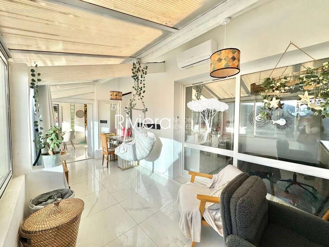 Appartement à LA CROIX-VALMER