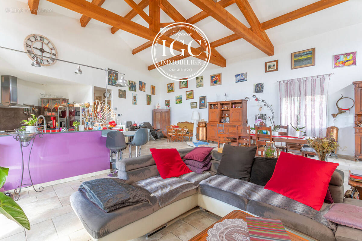 Maison à ENSUES-LA-REDONNE