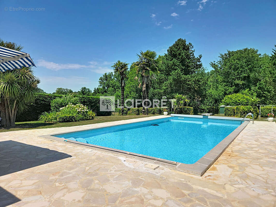 Demeure avec piscine Lagor 5 pièce(s) 165m² - photo 4