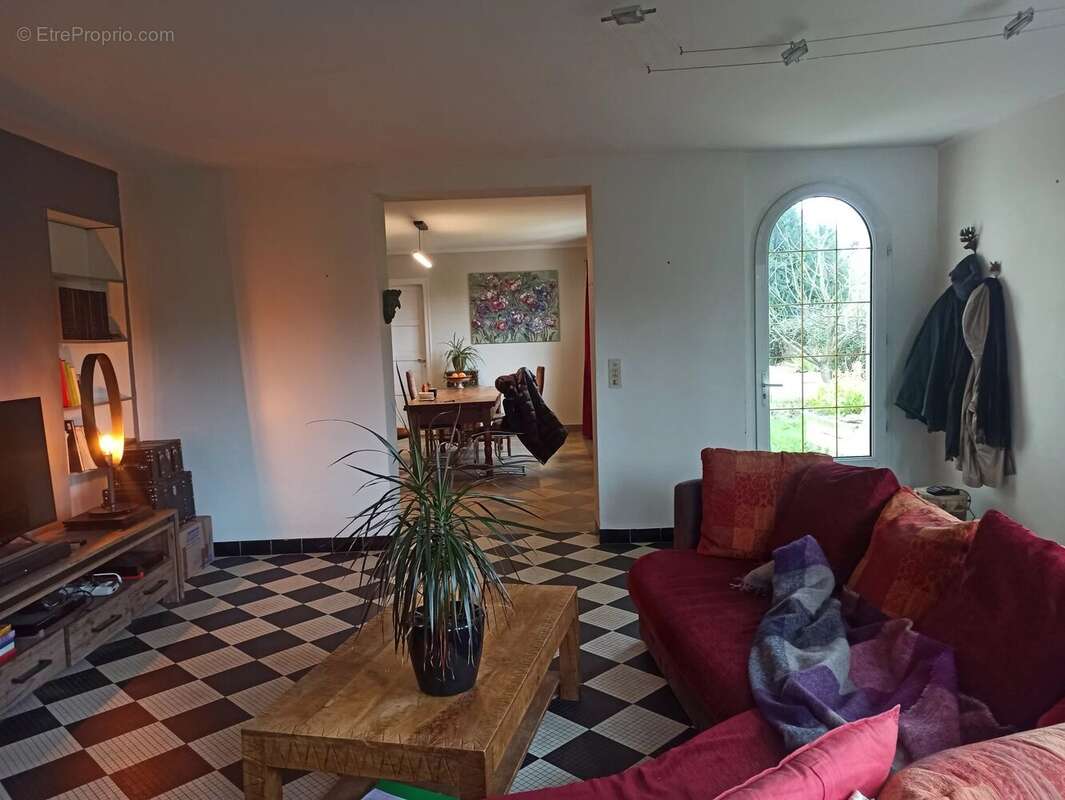 Maison à PLOUER-SUR-RANCE