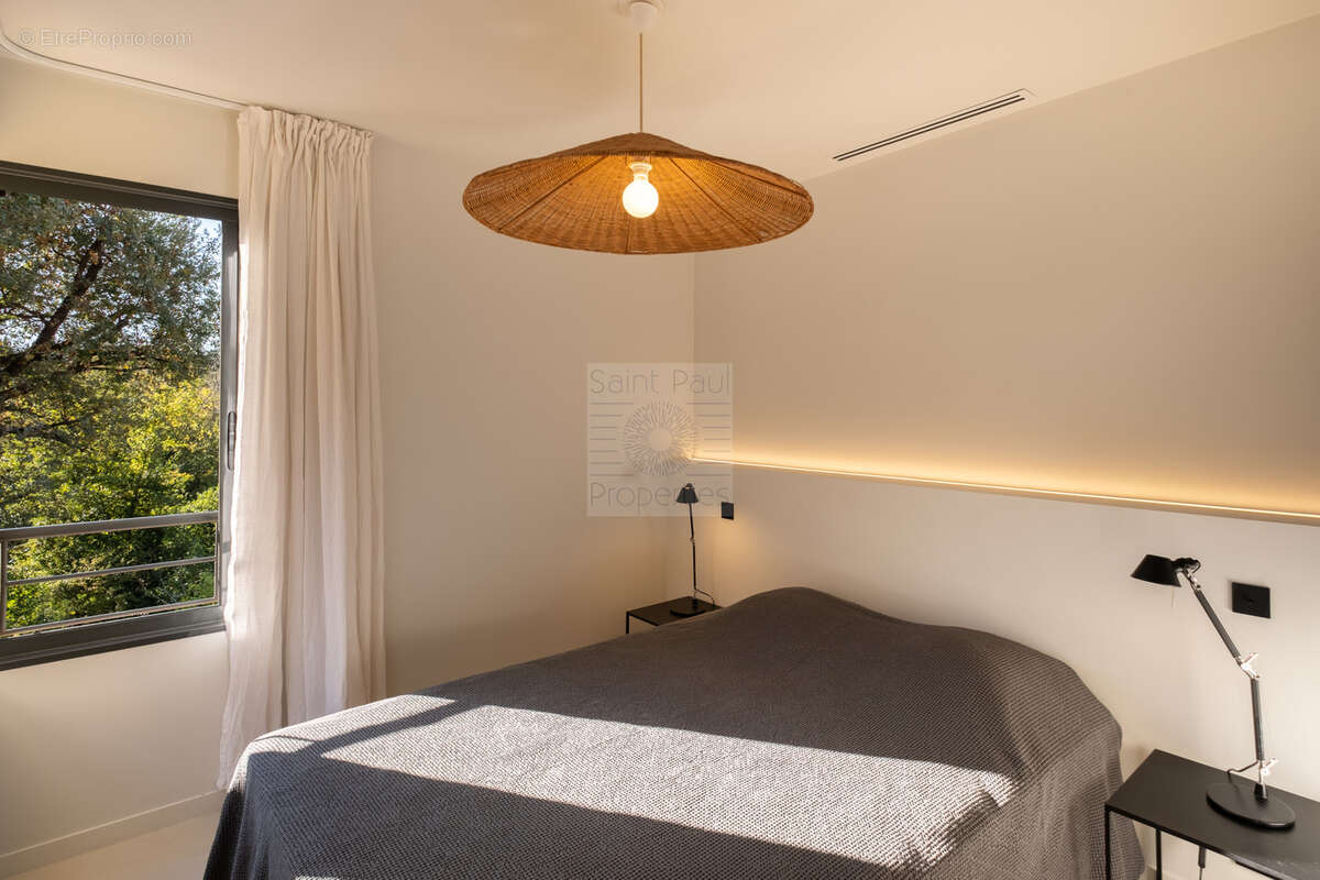 Loft contemporain - 79m2 - Saint-Paul de Vence - photo 10