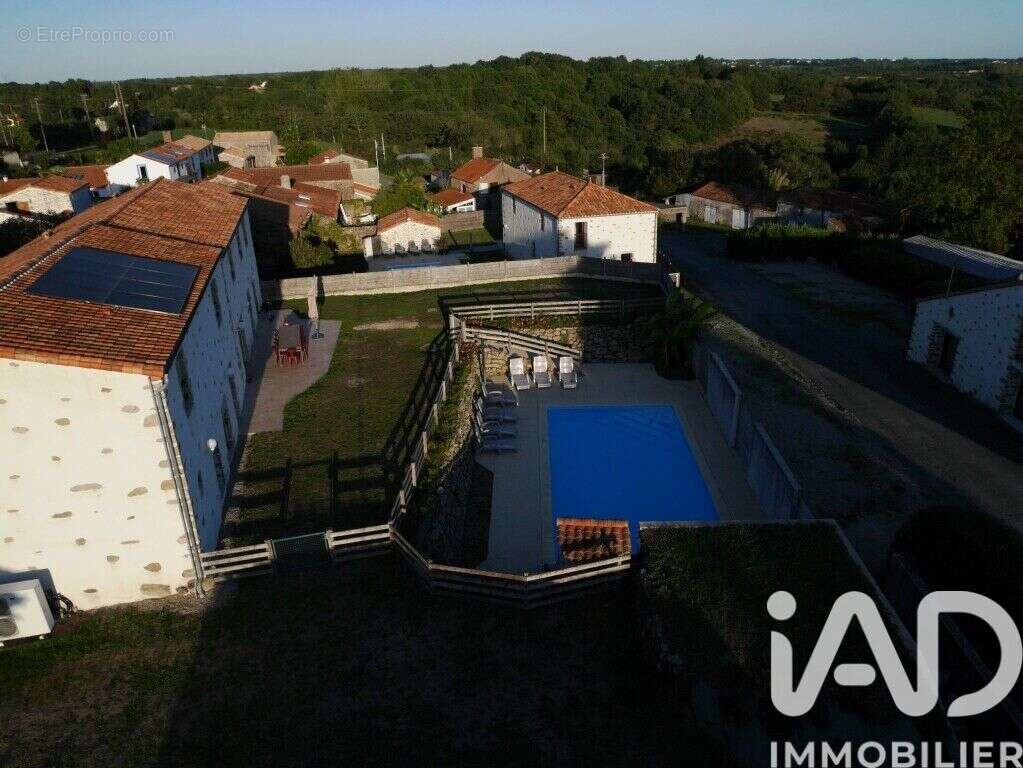 Photo 2 - Maison à LE POIRE-SUR-VIE