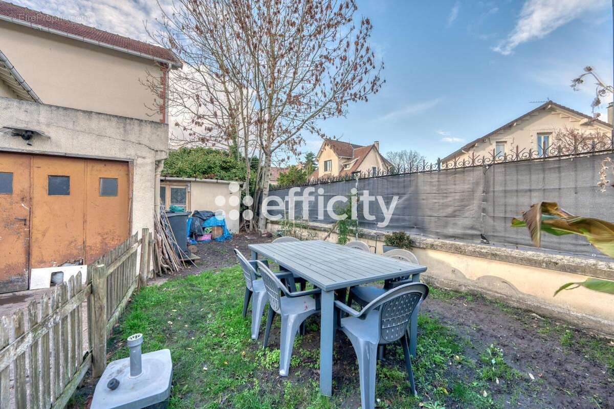 Maison à SAINT-GRATIEN