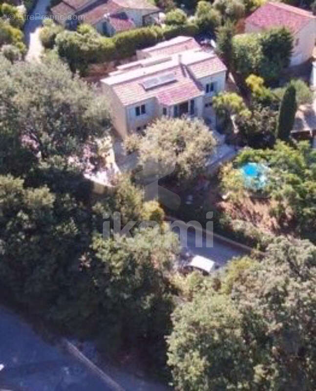 Maison à SIX-FOURS-LES-PLAGES