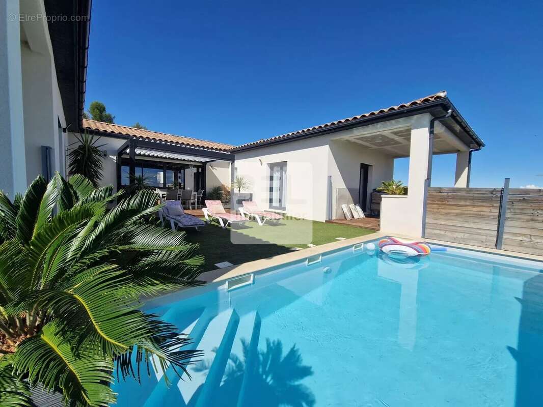 Maison à ROCHEFORT-DU-GARD