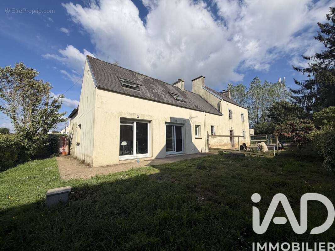 Photo 2 - Maison à LANDIVISIAU