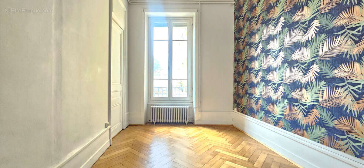 Appartement à LYON-8E