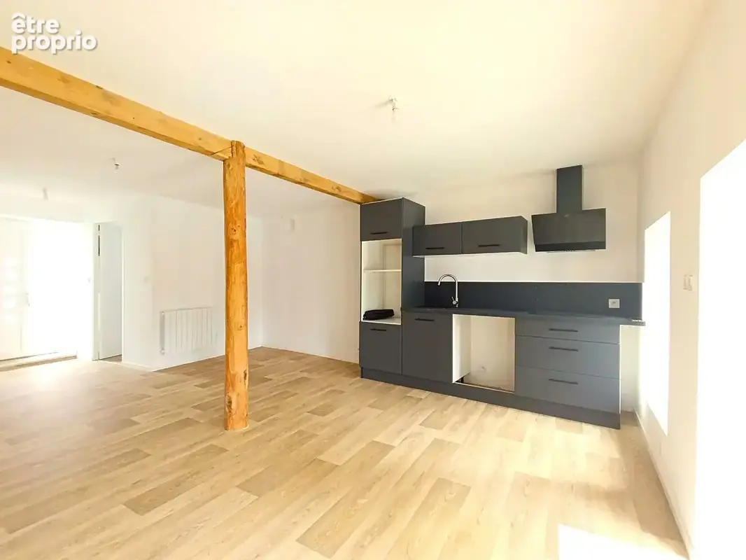 Photo Autres à Saint-Pierre-Du-Champ au prix de 119 900€