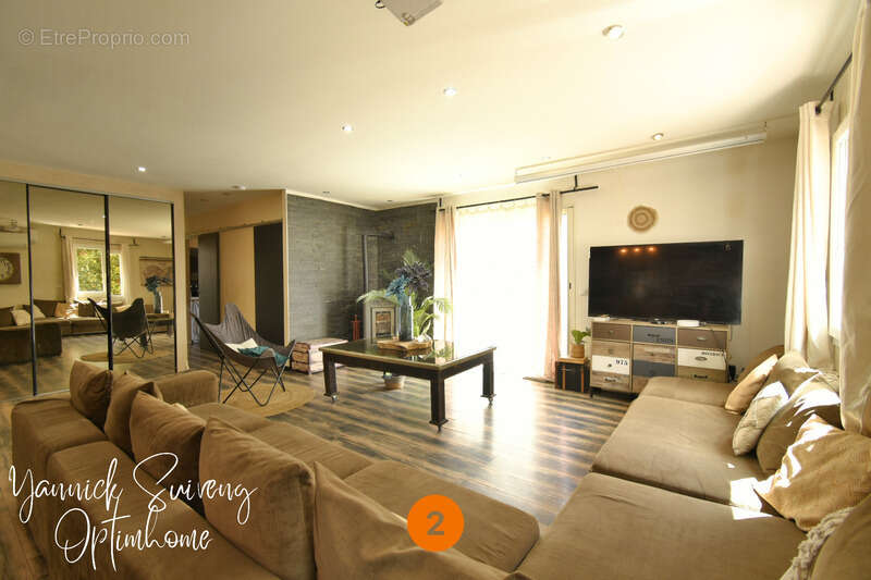 Appartement à SAINT-LAURENT-DE-LA-SALANQUE