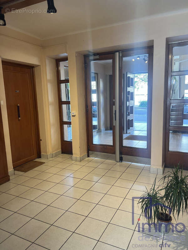 Appartement à SAINT-ETIENNE