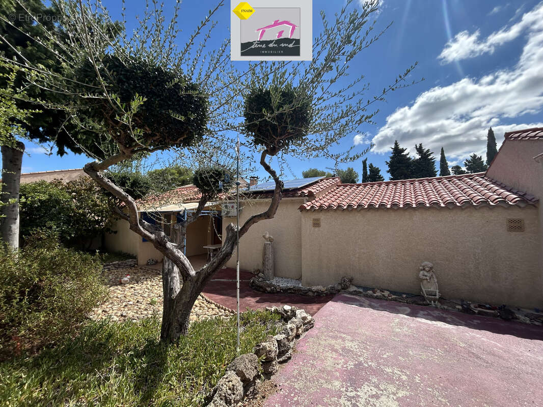 Maison de plain-pied avec Garage, jardin et piscine - photo 11
