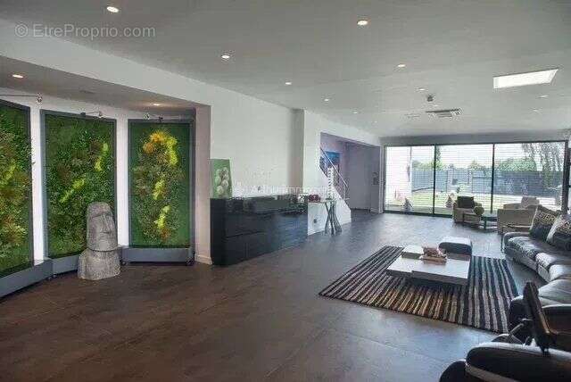 Appartement à SAINT-FARGEAU-PONTHIERRY