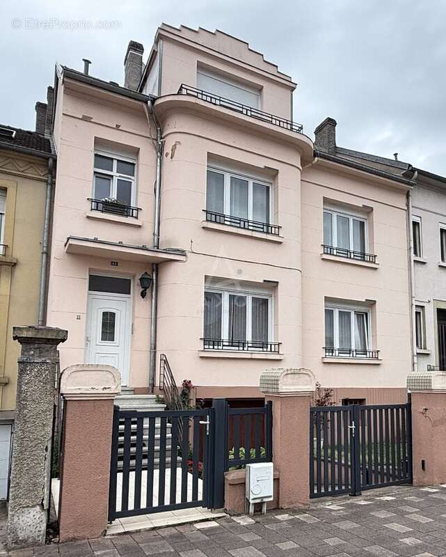 Exclusivité // moulins- les- metz // appartement // 110 m2 // 2 chambres // jardin // garage - photo 14