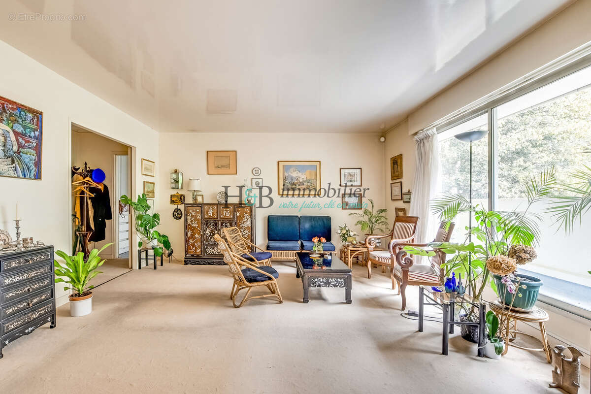 Appartement à PARIS-11E