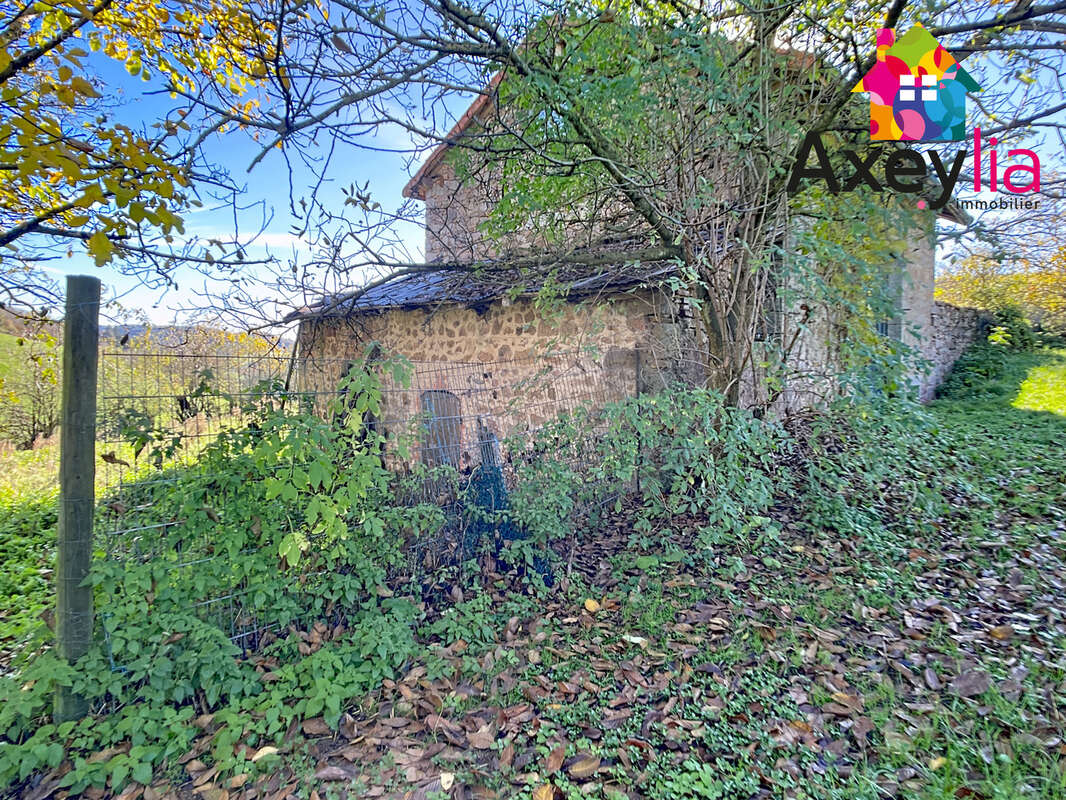 Maison à SAINT-BONNET-DES-QUARTS