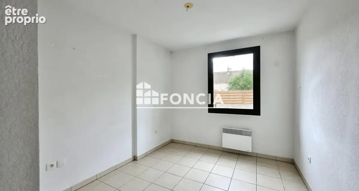 Rare à Fabrègues : beaux volumes, terrasse au calme et double box en sous-sol - photo 10