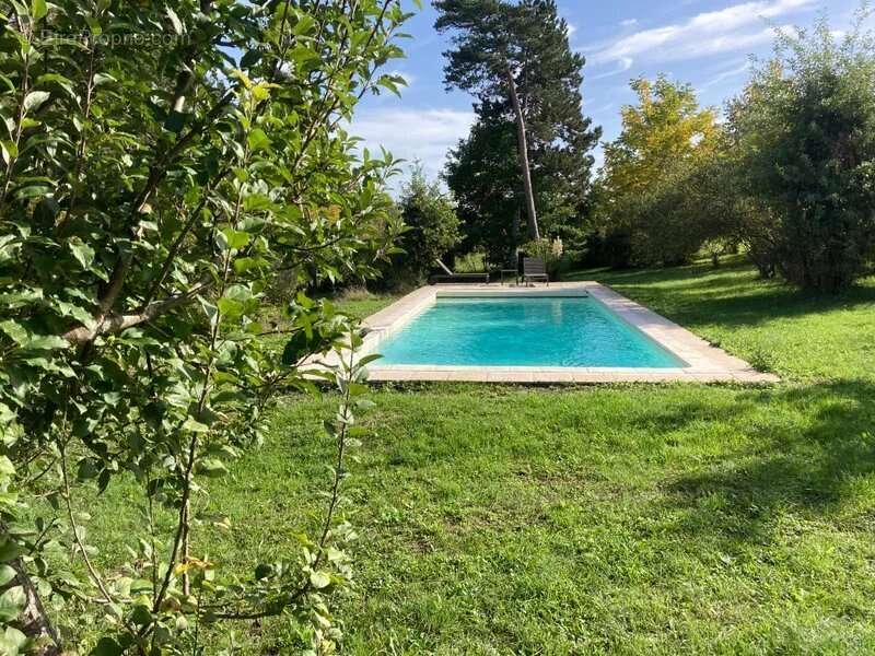 Maison à BARBEZIEUX-SAINT-HILAIRE