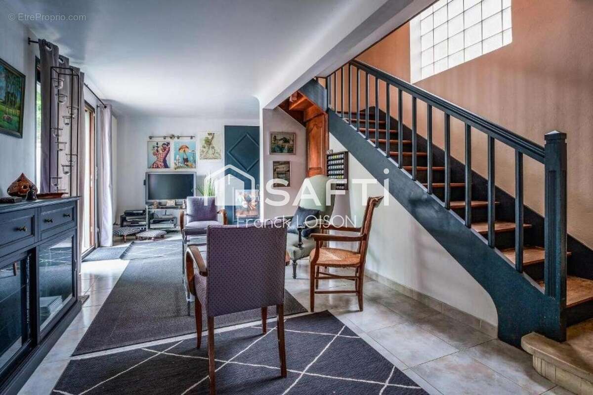 Maison 197 m² à La Croix-En-Touraine  - photo 9