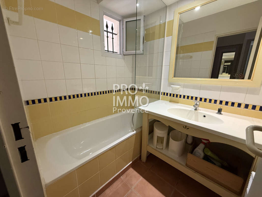 Appartement à MALLEMORT