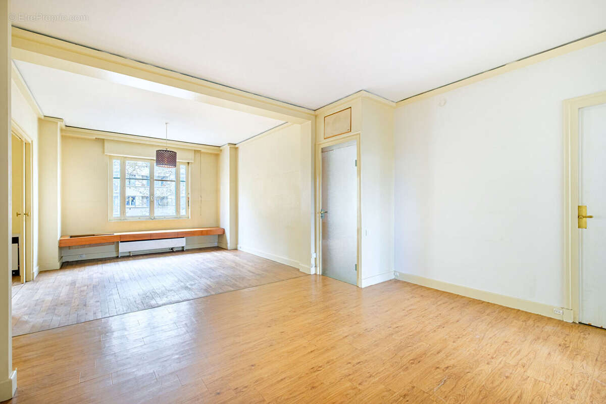 Appartement à LYON-8E