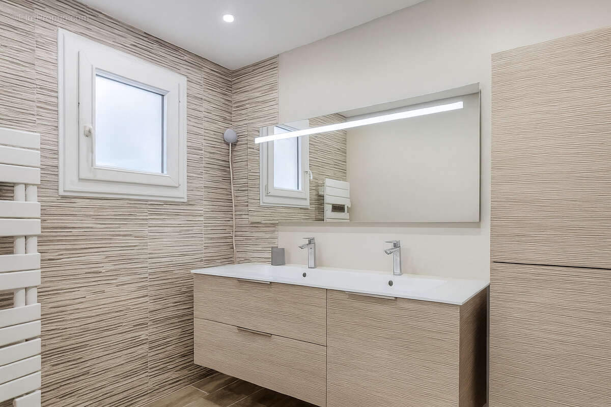 Maison à LA CHAPELLE-REANVILLE