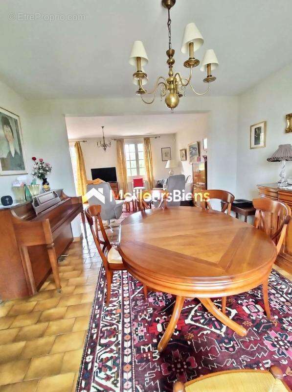 Maison individuelle 141 m² sur sous-sol, terrain de 1013 m² - photo 3