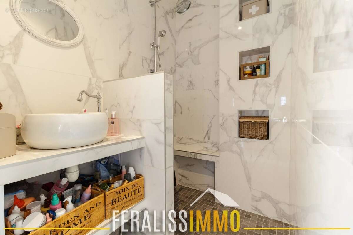 Maison à NEUVILLE-SUR-OISE