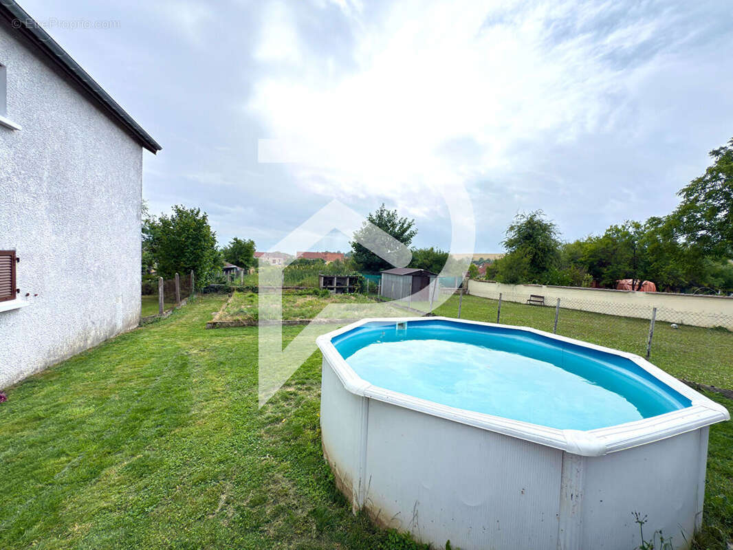 Maison à MANDRES-LA-COTE