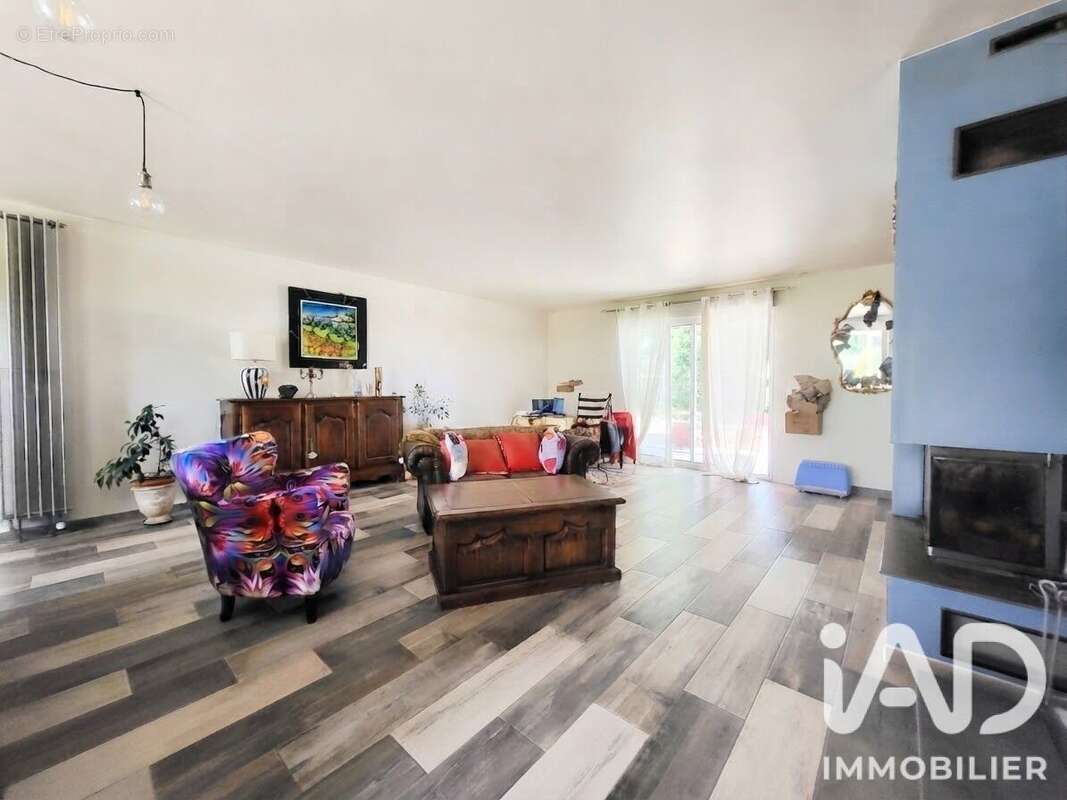 Maison 218 m² à Marlemont  - photo 4