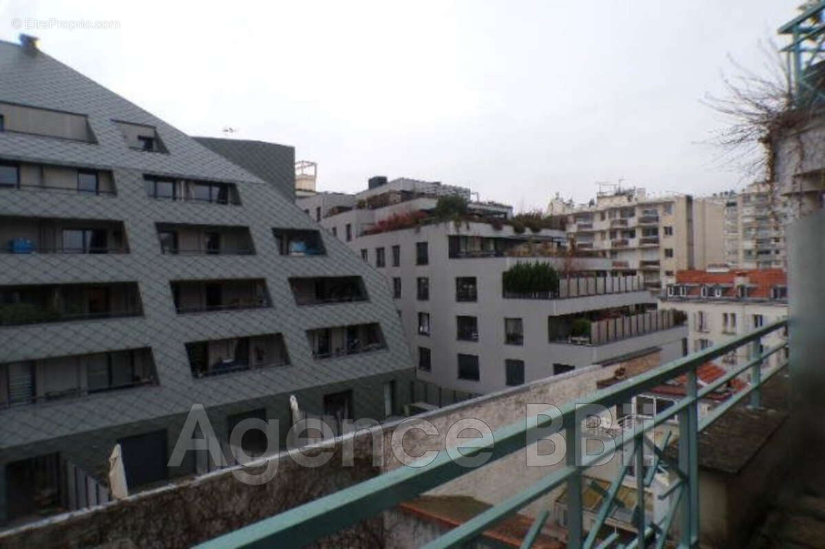 Appartement à PARIS-14E