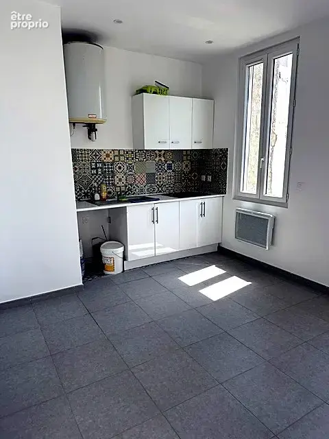 Immeuble entièrement rénové - Marseille 3e-Libre-12% de renta - photo 4