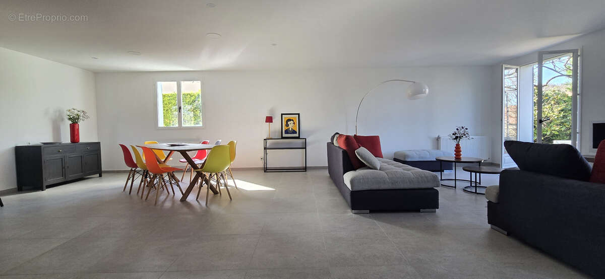 Maison à PERIGNAT-LES-SARLIEVE