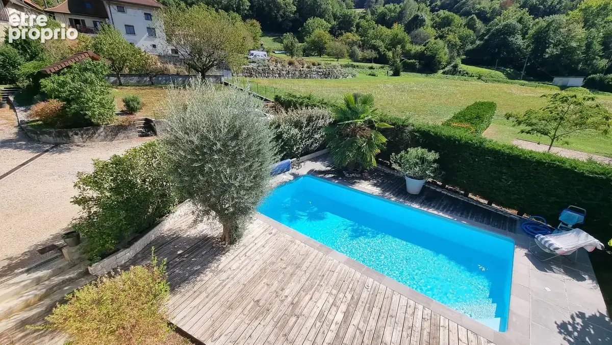 Champagneux   une maison de caractère qui ne demande qu’à écrire la suite de son histoire… - photo 8