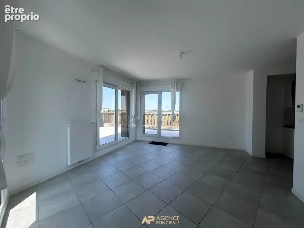 Appartement t4  - la rochelle - dernier étage - photo 2