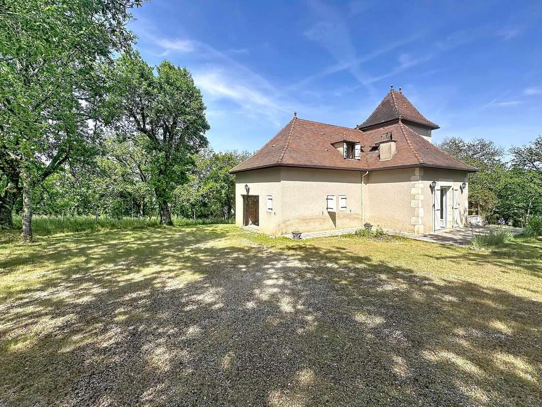 Maison 130 m² à Flaujac-Poujols  - photo 3