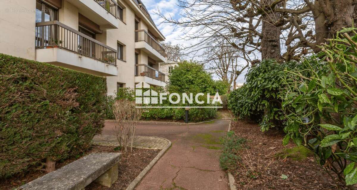 Appartement à BOURG-LA-REINE