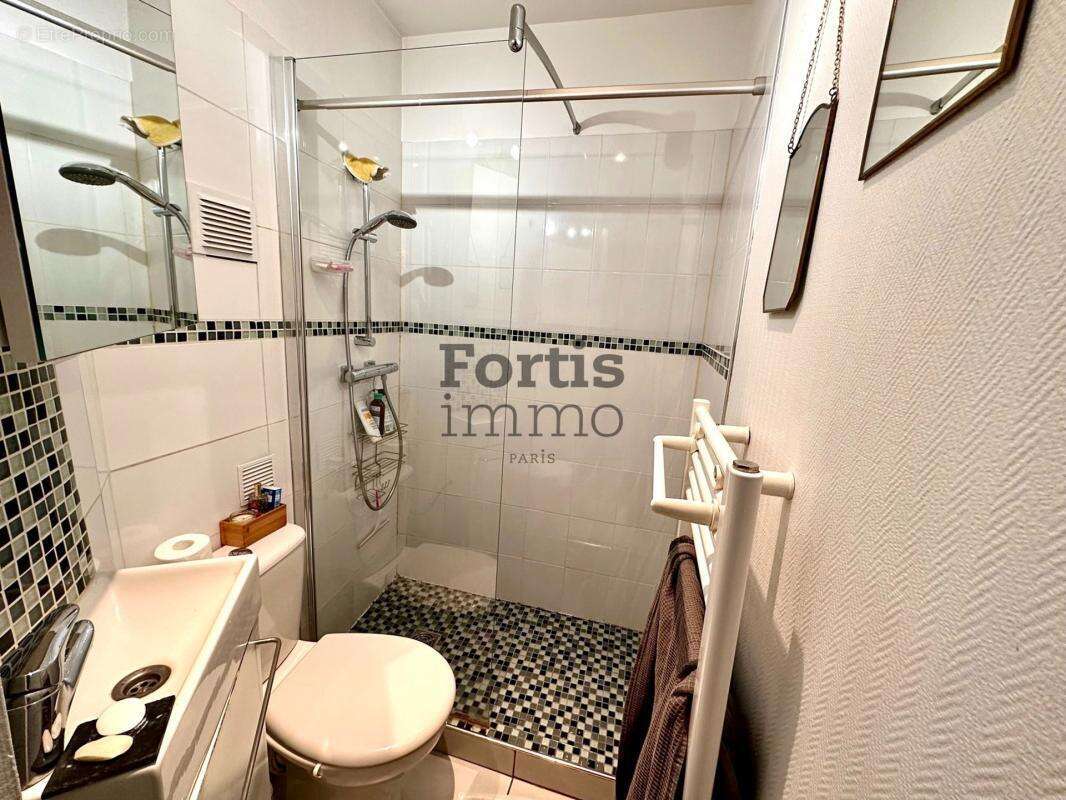 Appartement à PARIS-18E