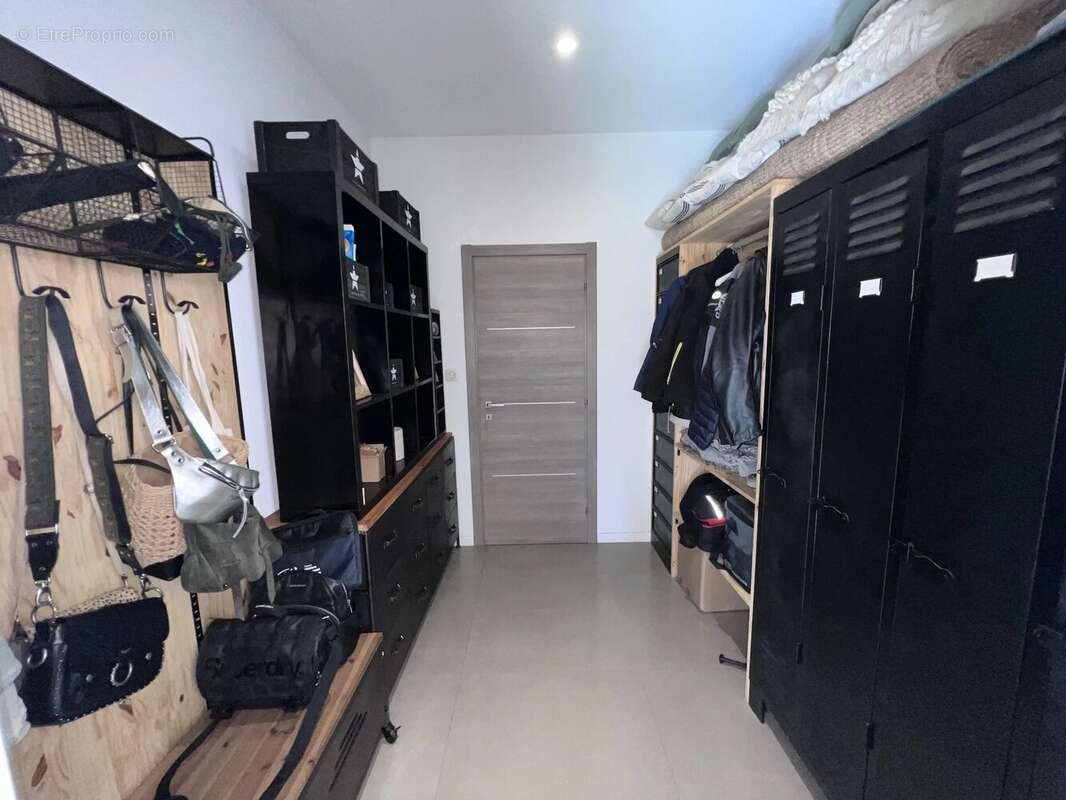 Maison à SOLLIES-TOUCAS