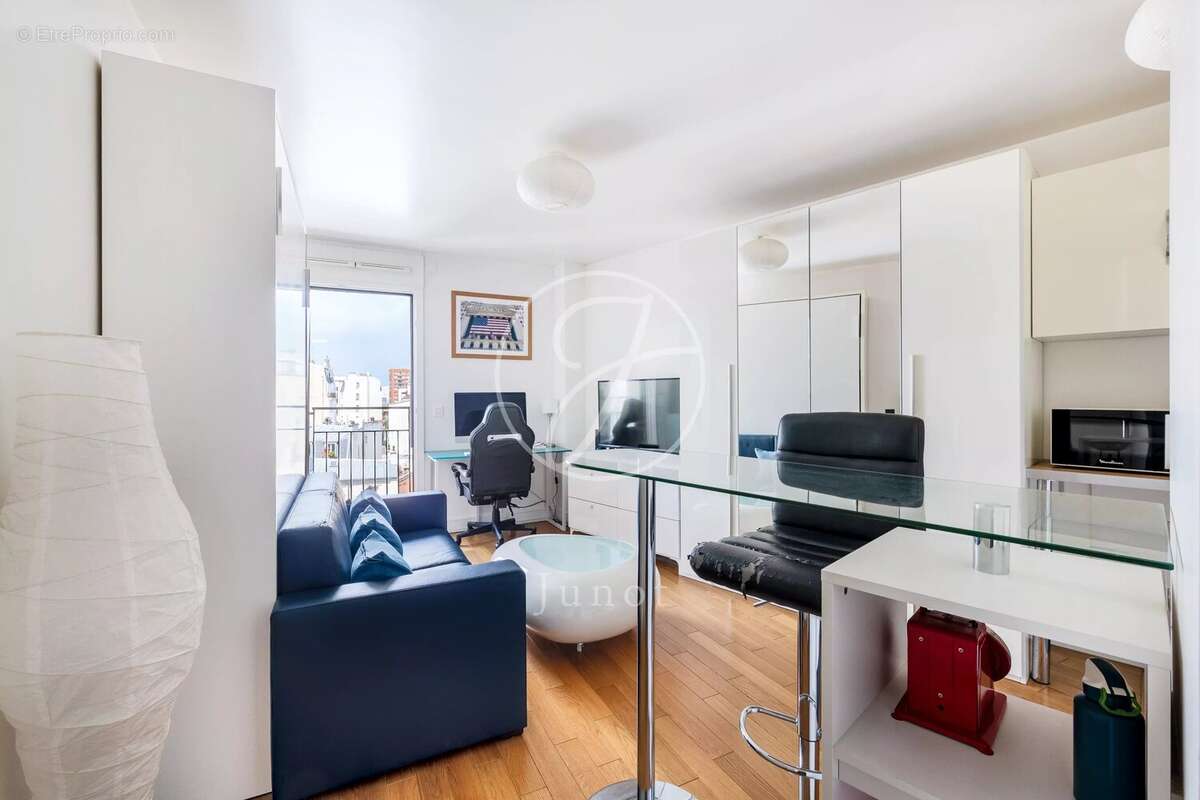 Appartement à PARIS-18E