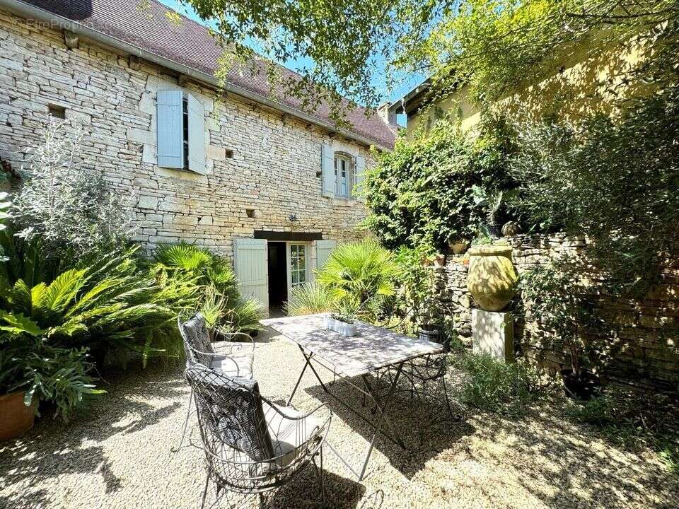 Maison à THEDIRAC