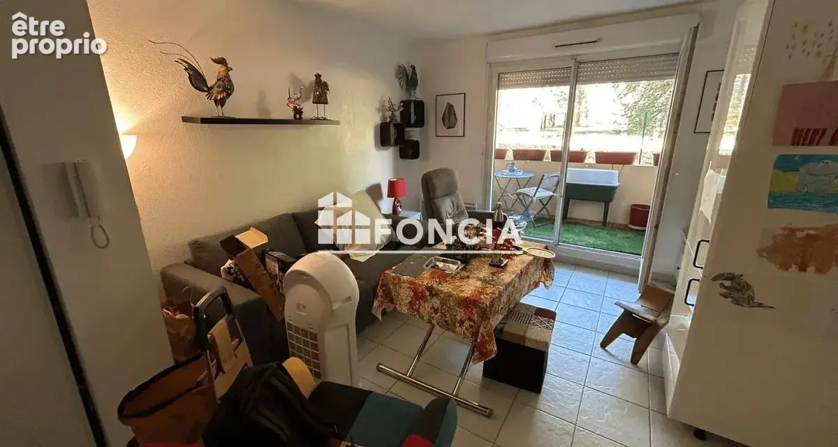 BRIGNOLES - Agréable T2 loué en résidence récente avec piscine - photo 3