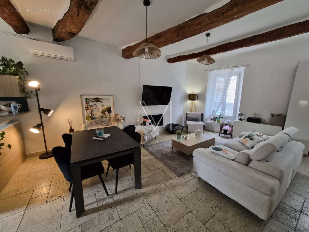 Maison à PLAN-DE-LA-TOUR