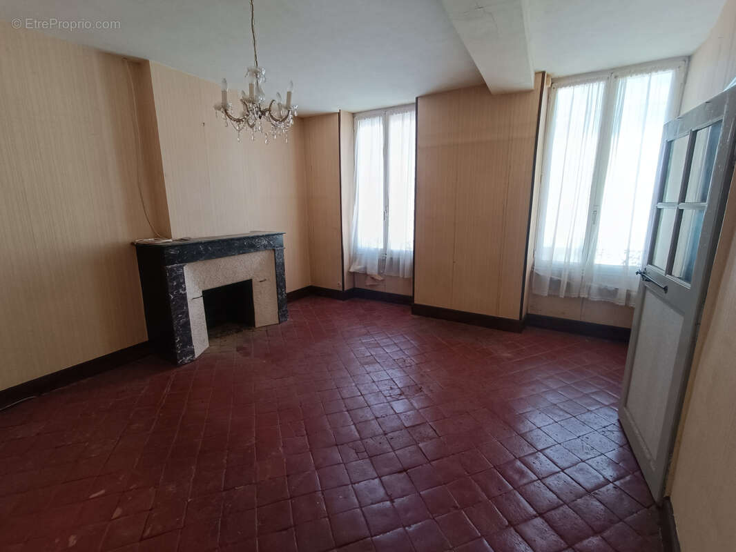 Maison à SANCERGUES