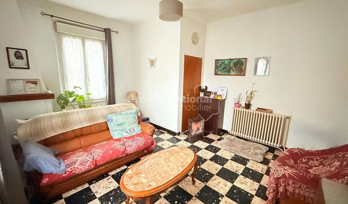 Maison à COURTHEZON