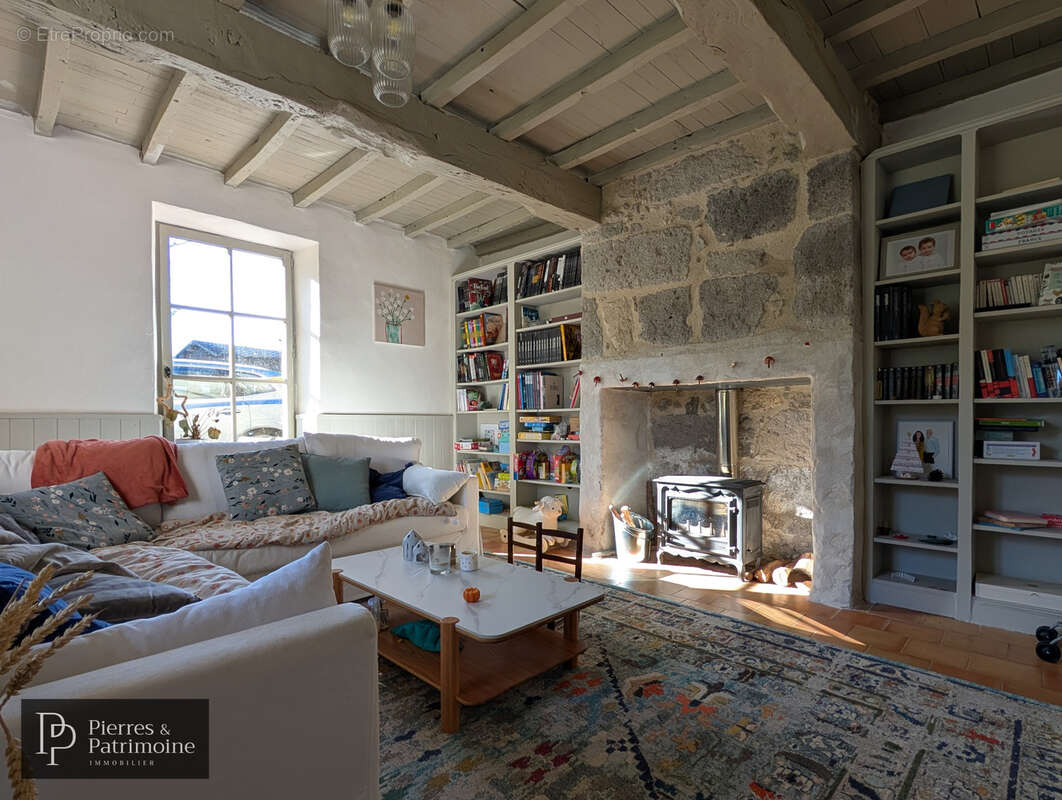 Maison à MONCRABEAU