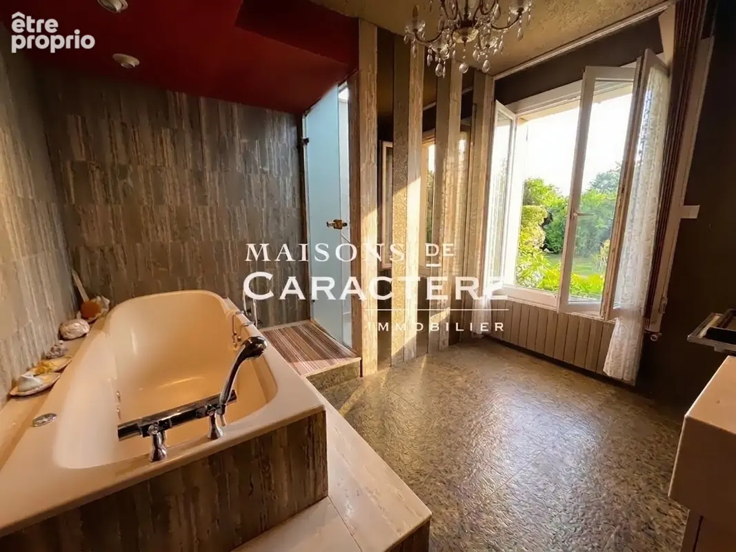 Ensemble immobilier de 380m2 : Maison Anglo Normande de 317m2 et Petite maison de gardien - photo 14