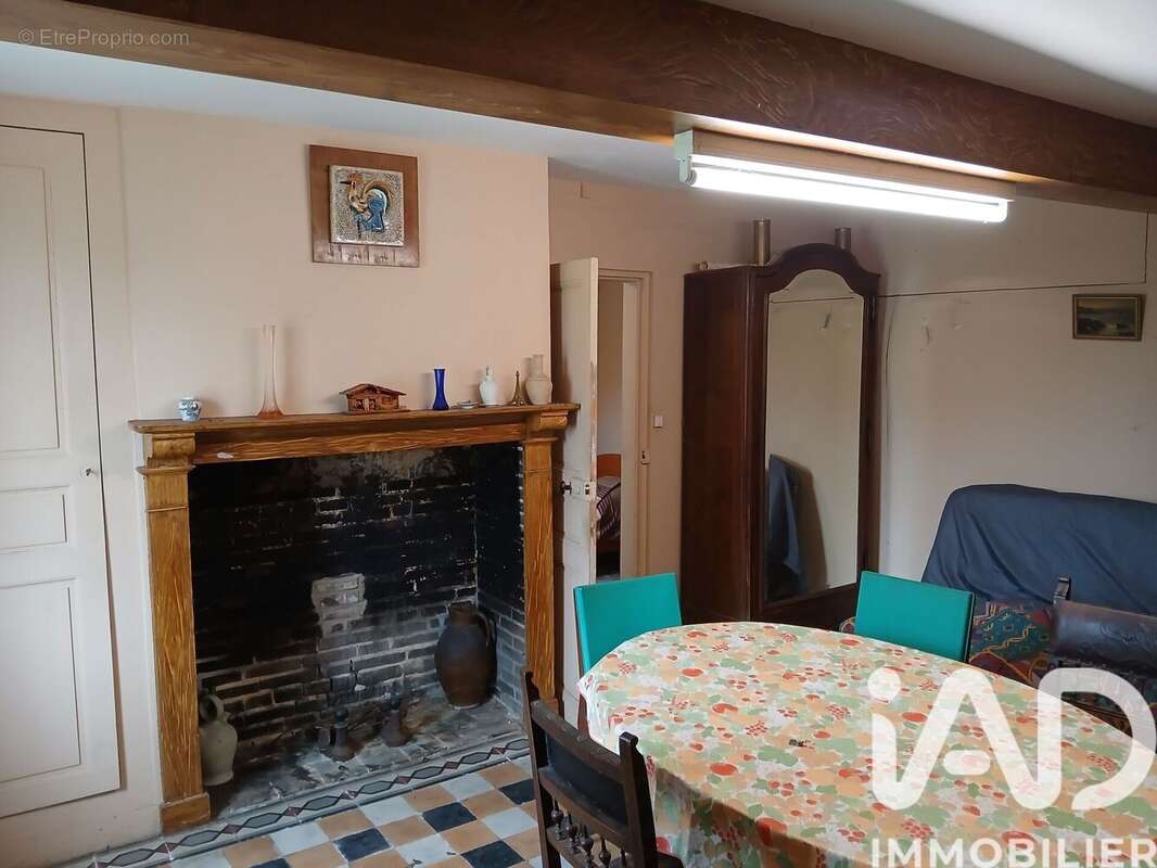 Maison 86 m² à Landelles  - photo 3